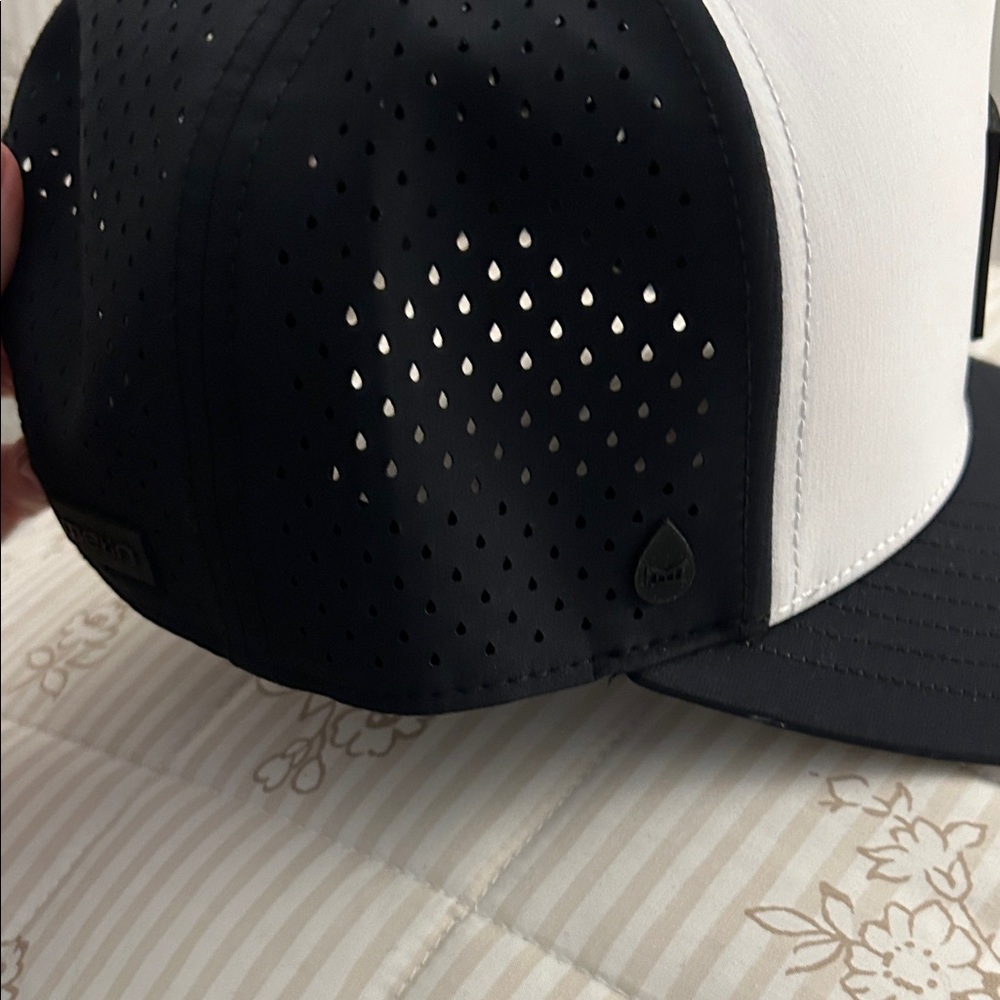 Melin Odyssey Hydro Black White Cap - Picture 4 of 8